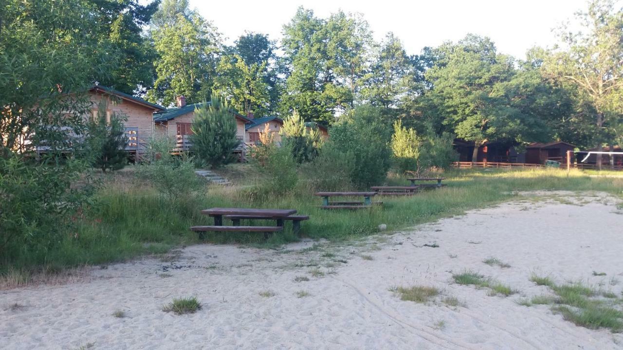 Domki Nad Jeziorem W Karlowicach Karlowice 外观 照片